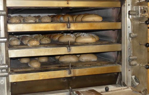 Brote im Ofen, Bäckerei